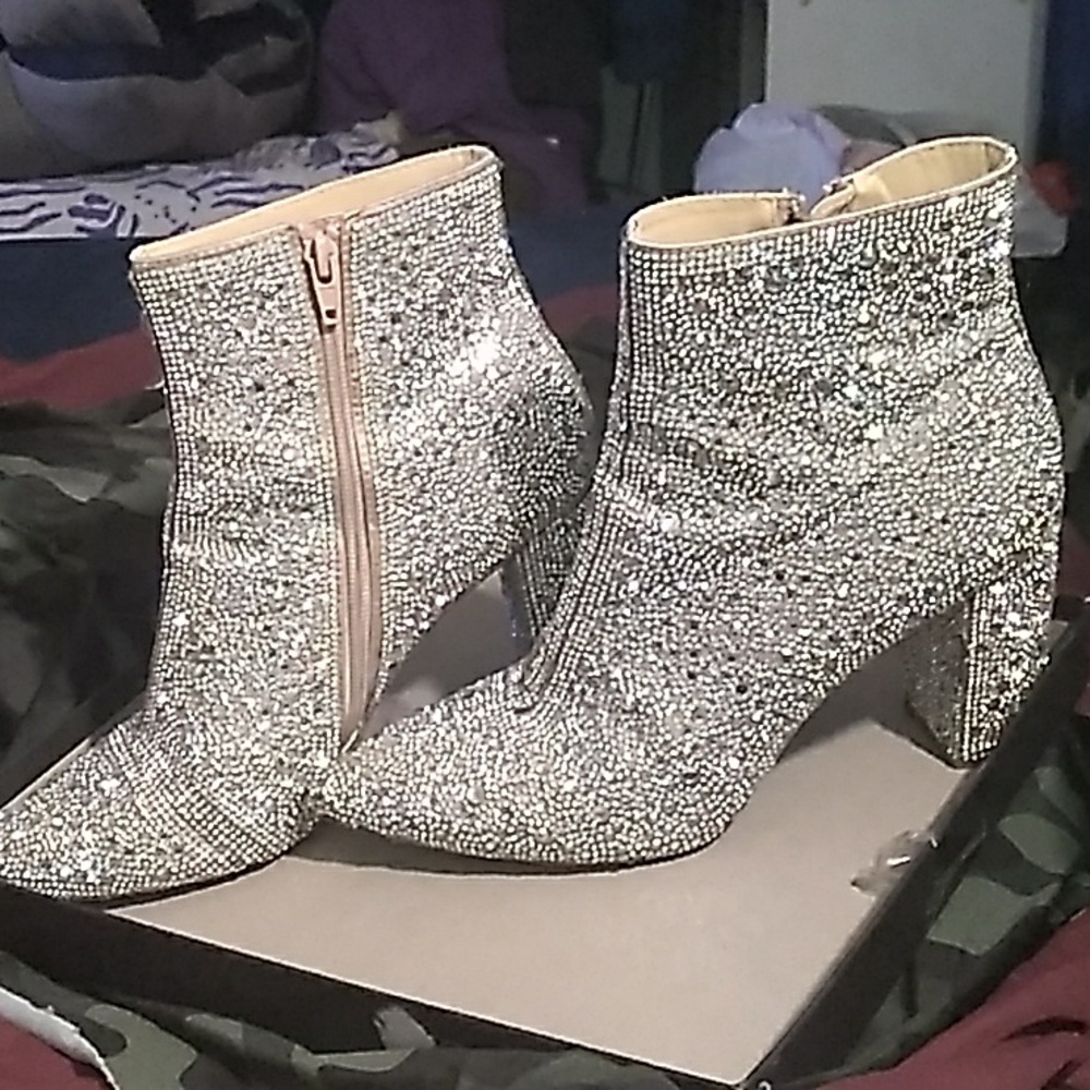 Betsey Johnson SB-CADY 998085